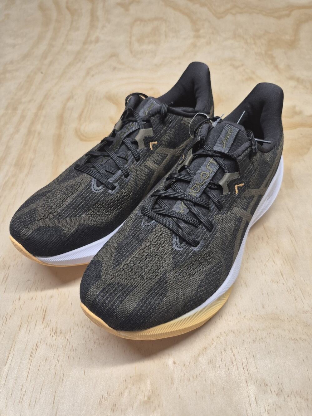 Asics Dynablast 5 Running Sneakers Athletic Shoes Carbon/Black Mesh Mens Sz 9.5